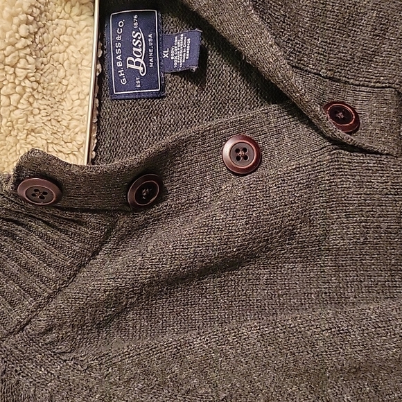 Green Mock Neck Sweater GH Bass - Picture 6 of 6